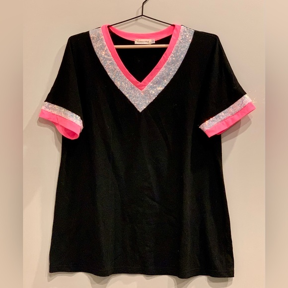 Black, pink and sequin tee - Picture 1 of 4
